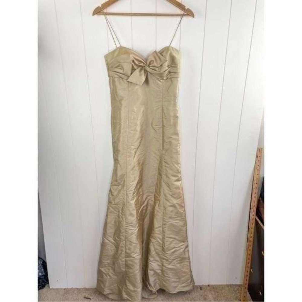 Amsale Champagne Gold Formal Gown with Bow Front Size 4‎